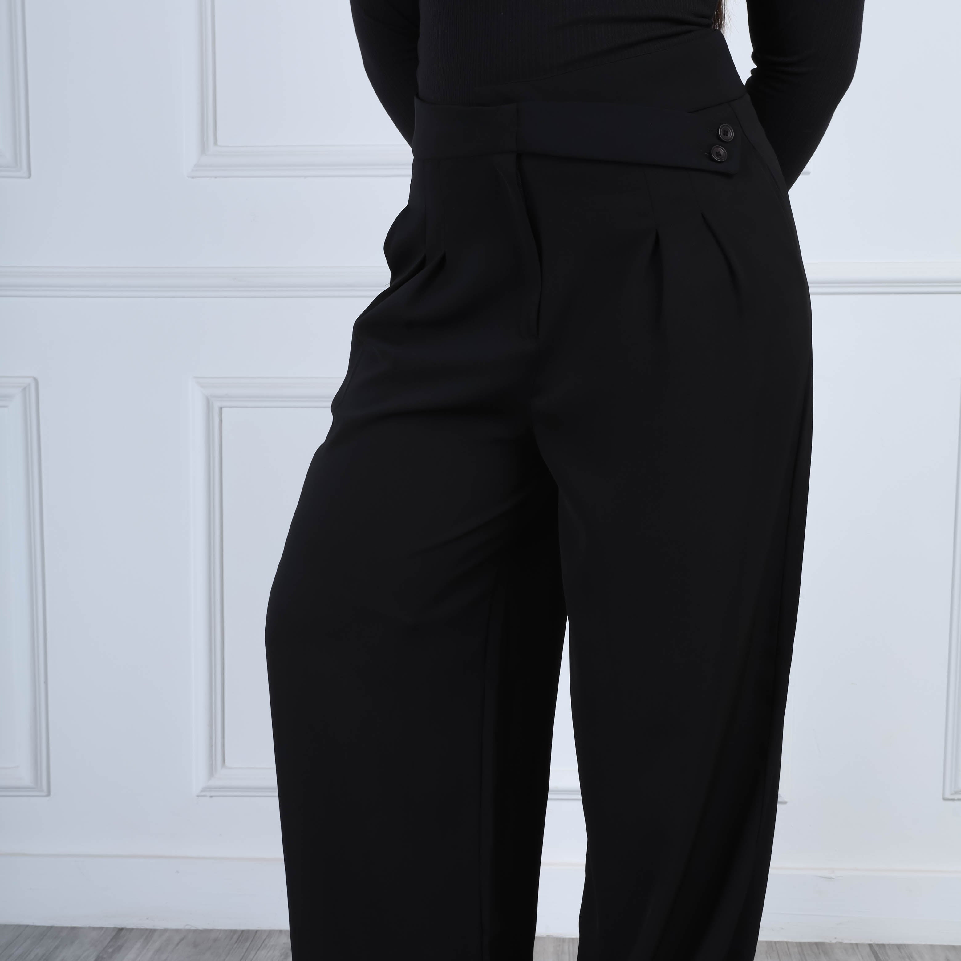 Asymmetric Waist Pleated Trousers s1501503