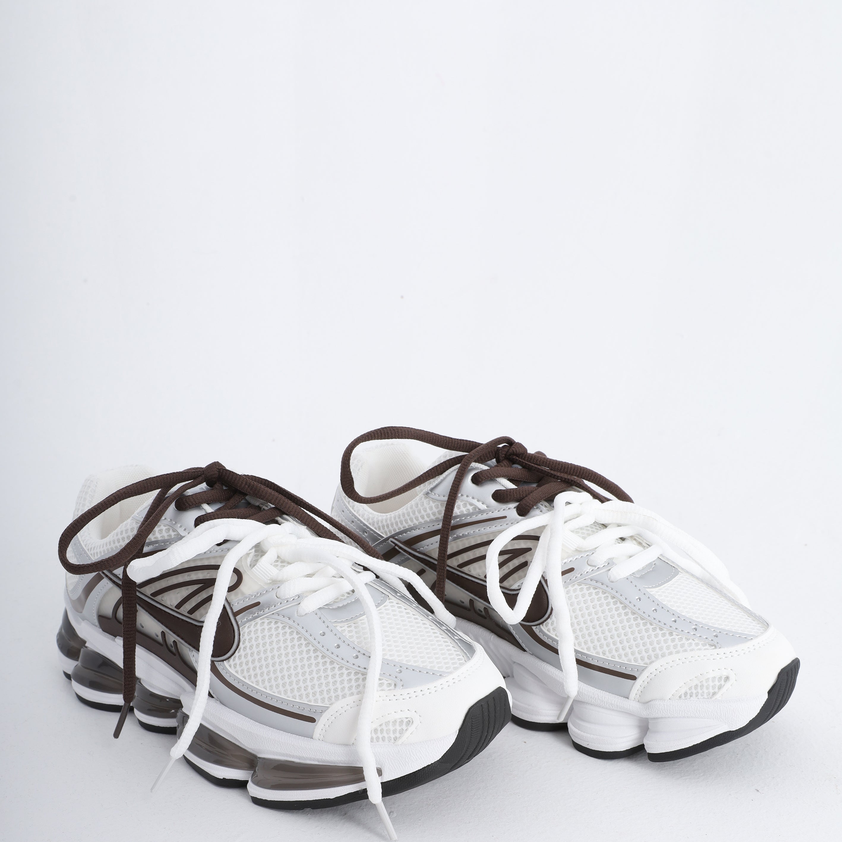 Nike Women’s Sneakers 1776M532