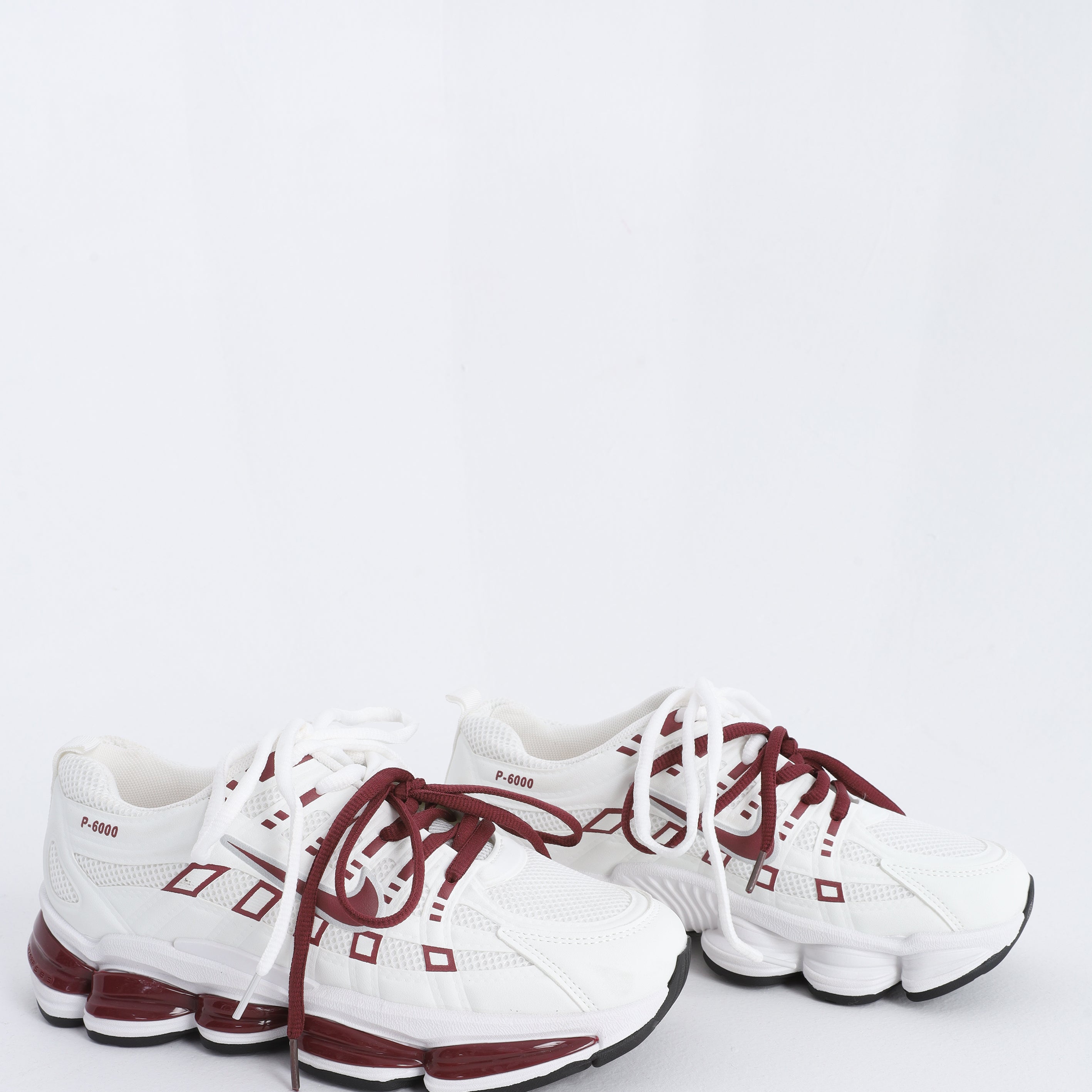 Nike Women’s Sneakers 1776M561