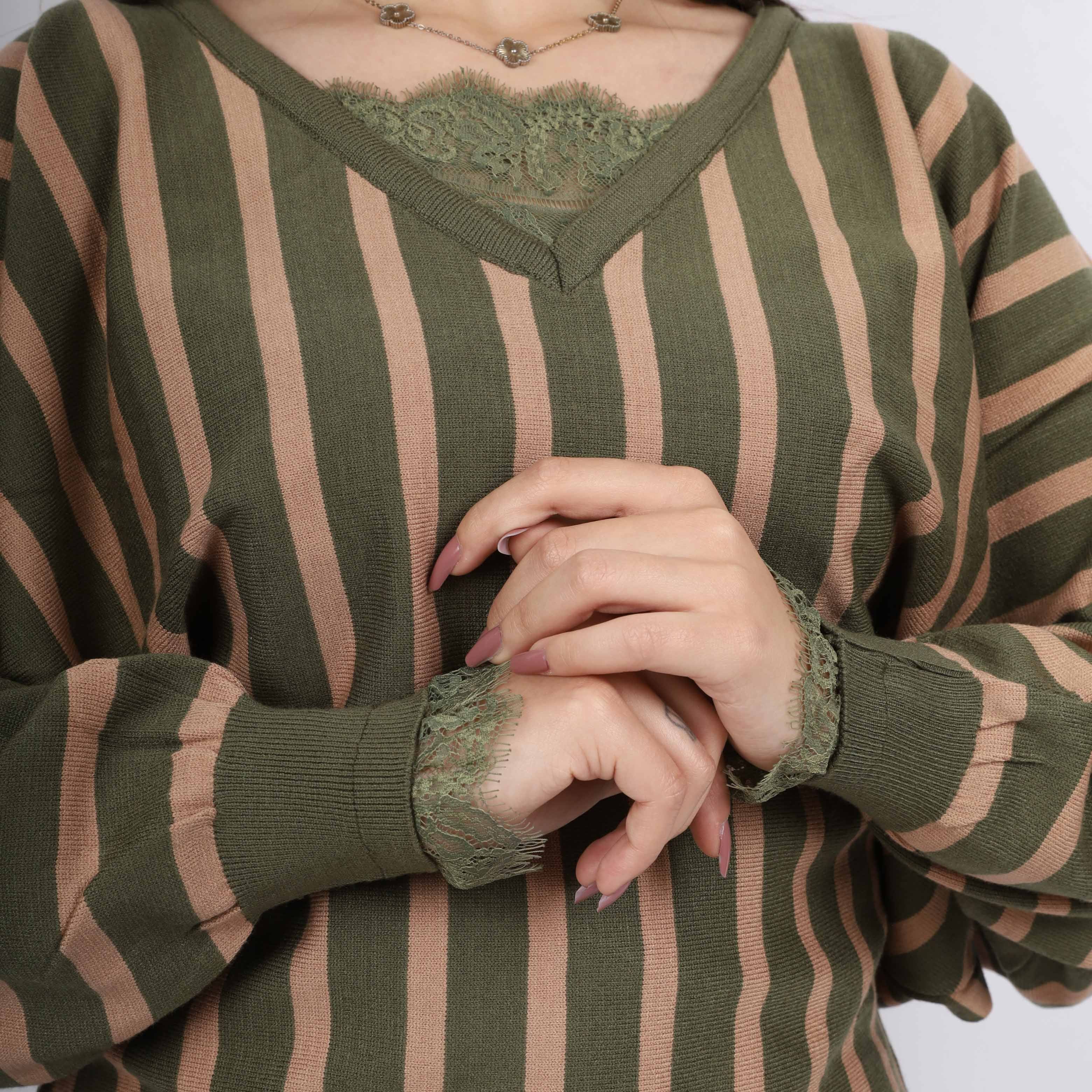 Vertical Striped Knit Pullover w16252717/1