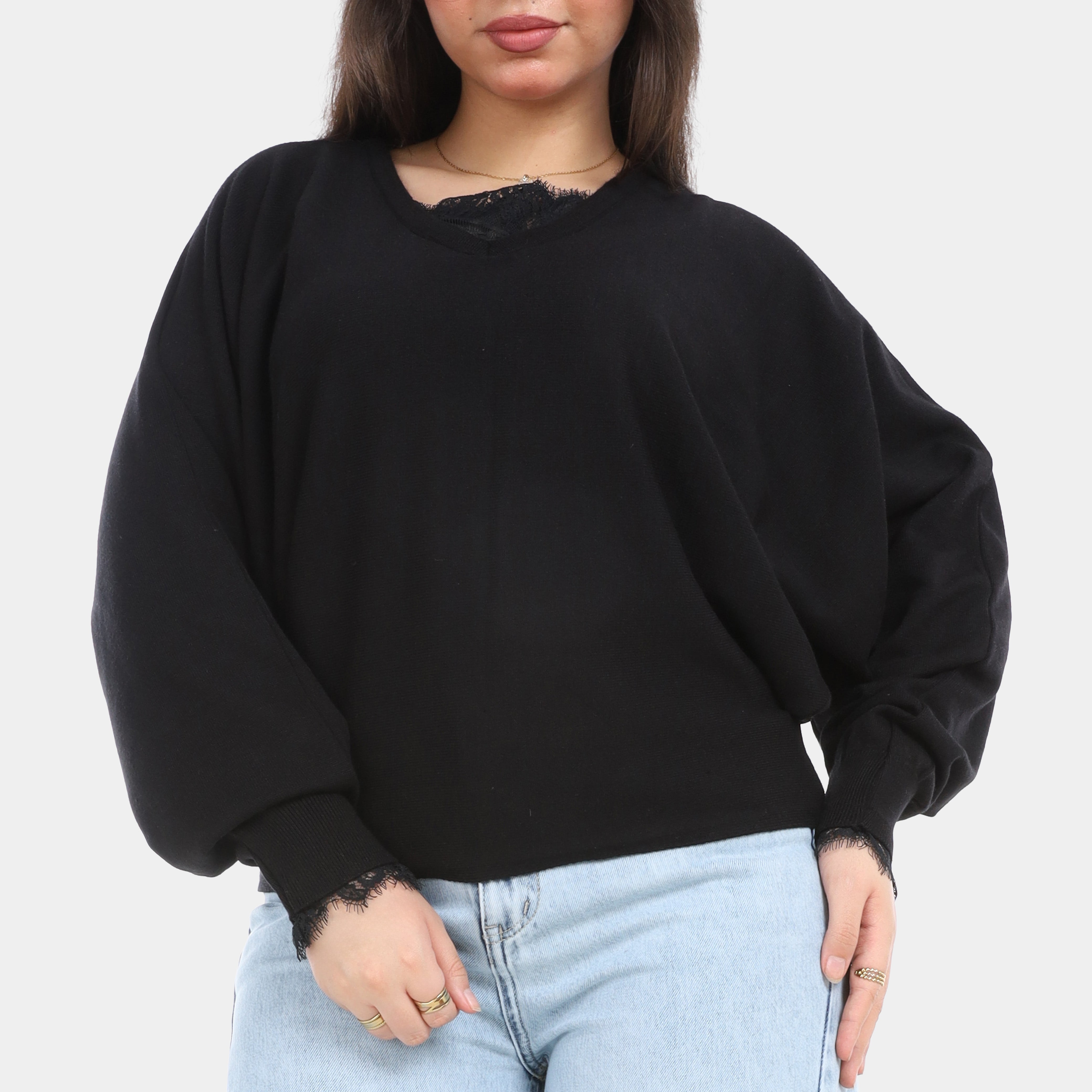 كنزة صوفية محبوكة بتفاصيل دانتيل w16252717