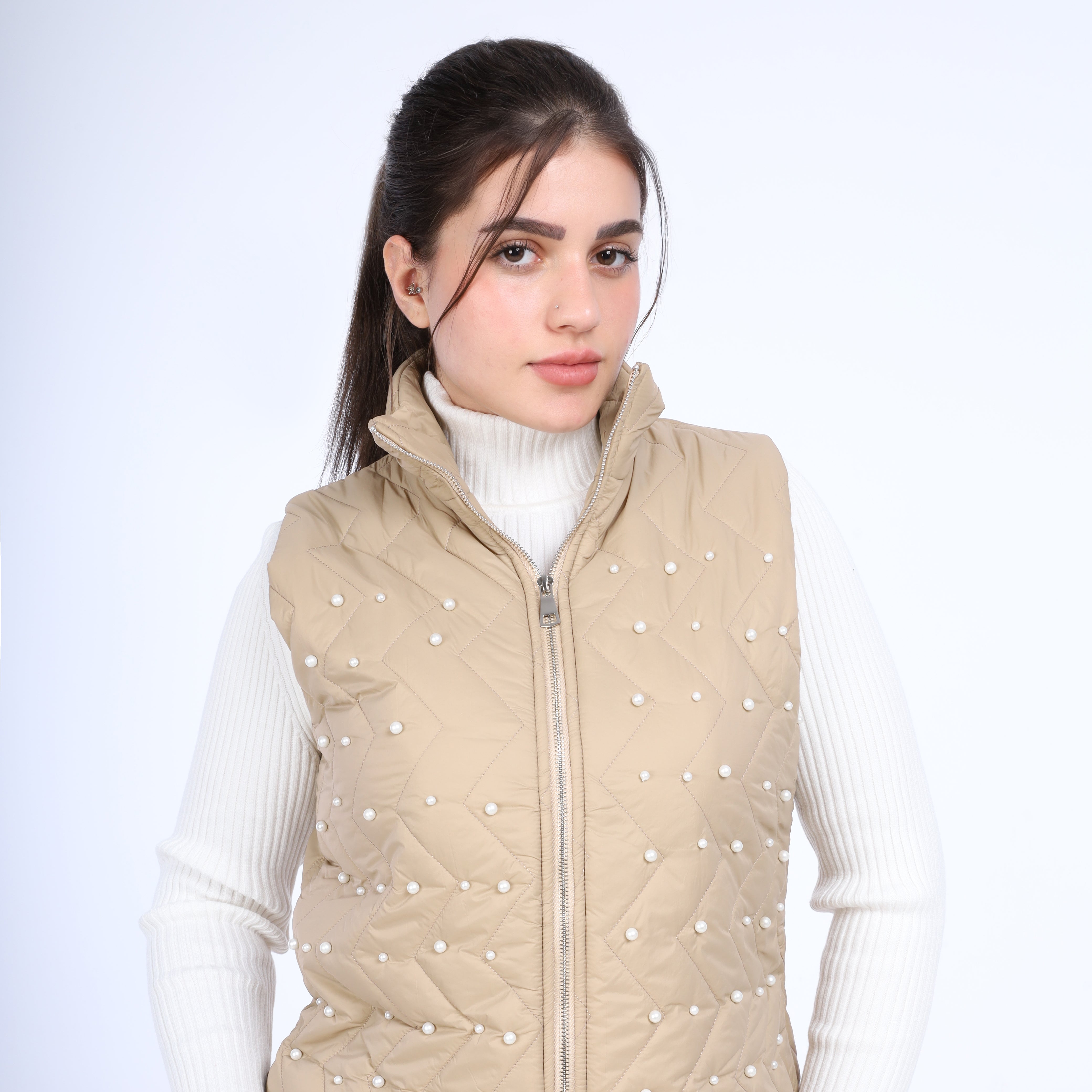 Pearl-Embellished Quilted Vest w162748