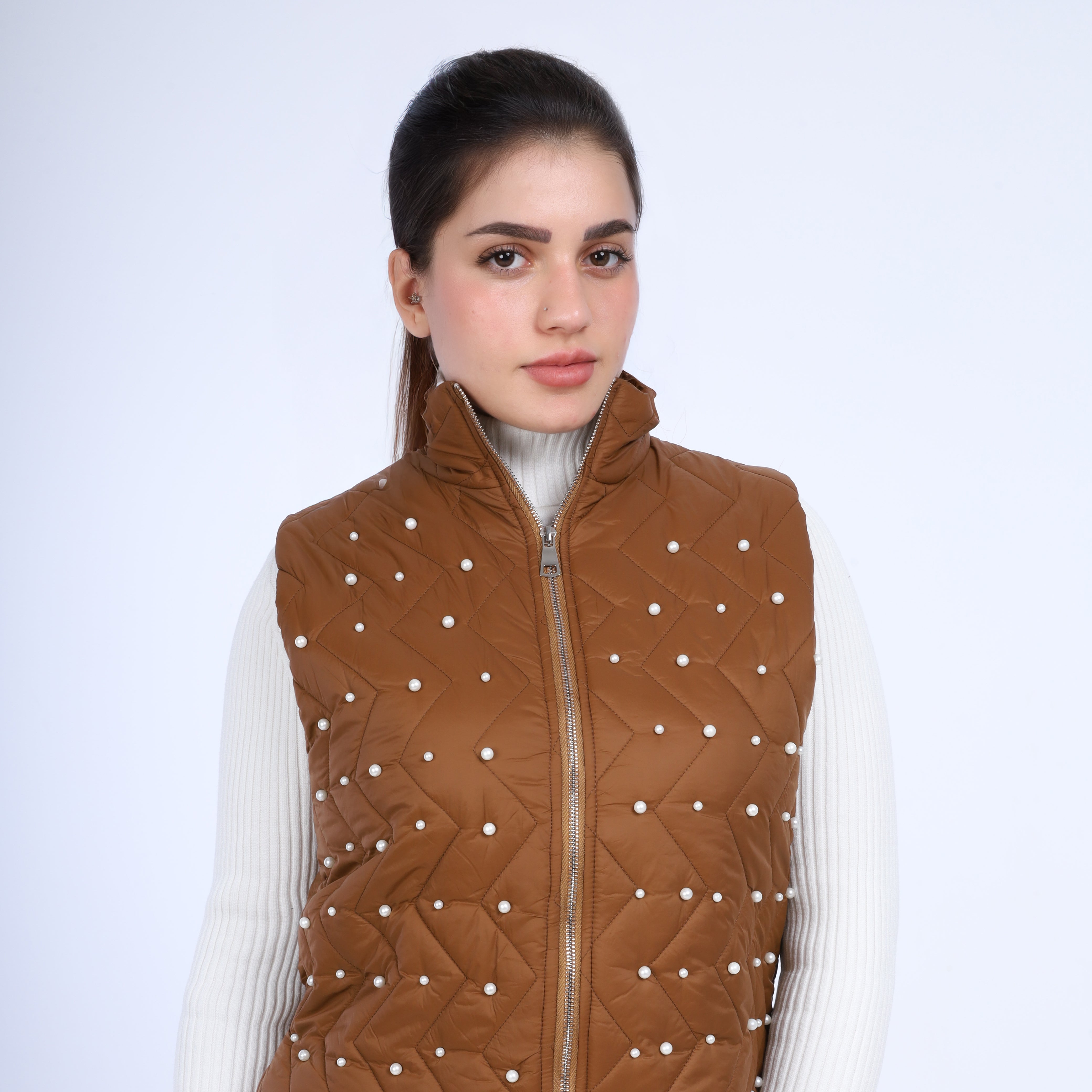 Pearl-Embellished Quilted Vest w162748