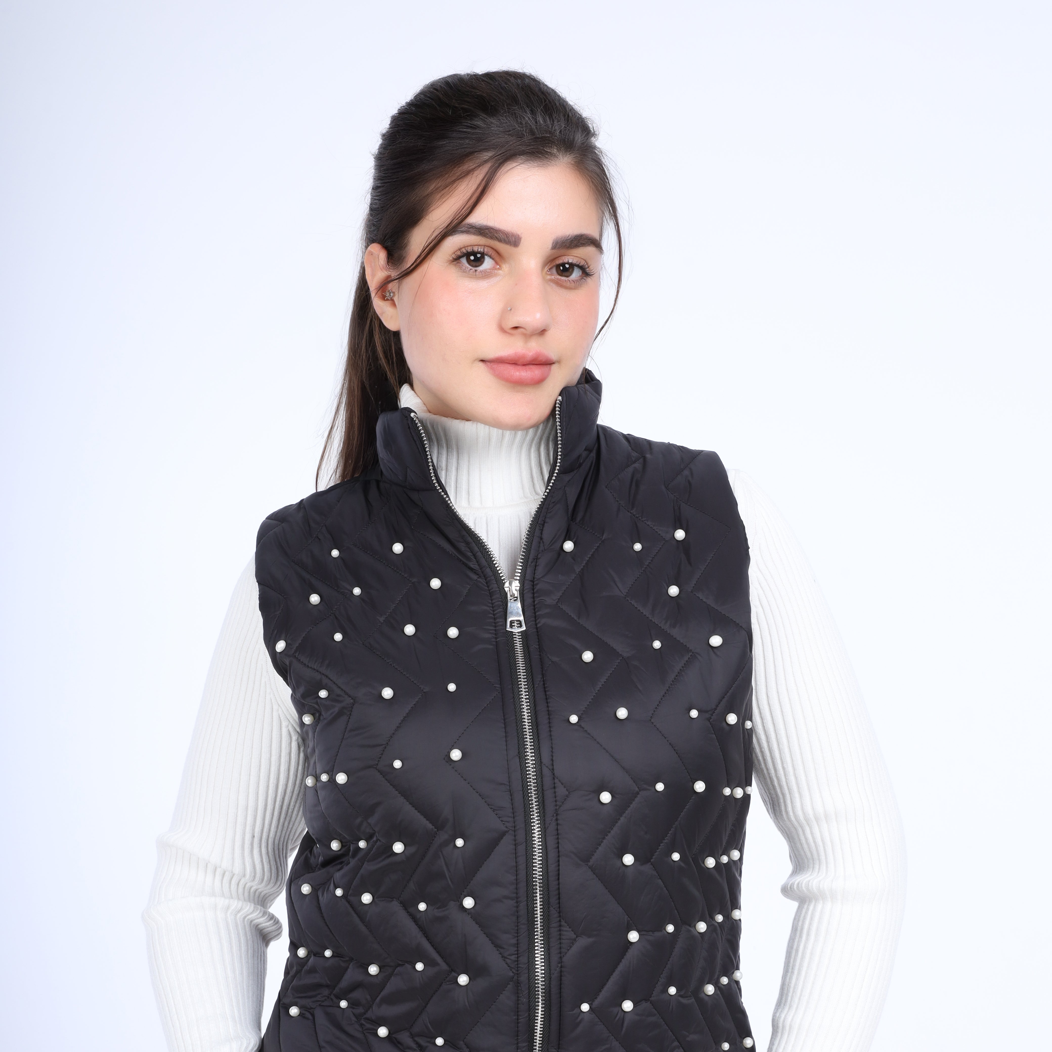 Pearl-Embellished Quilted Vest w162748