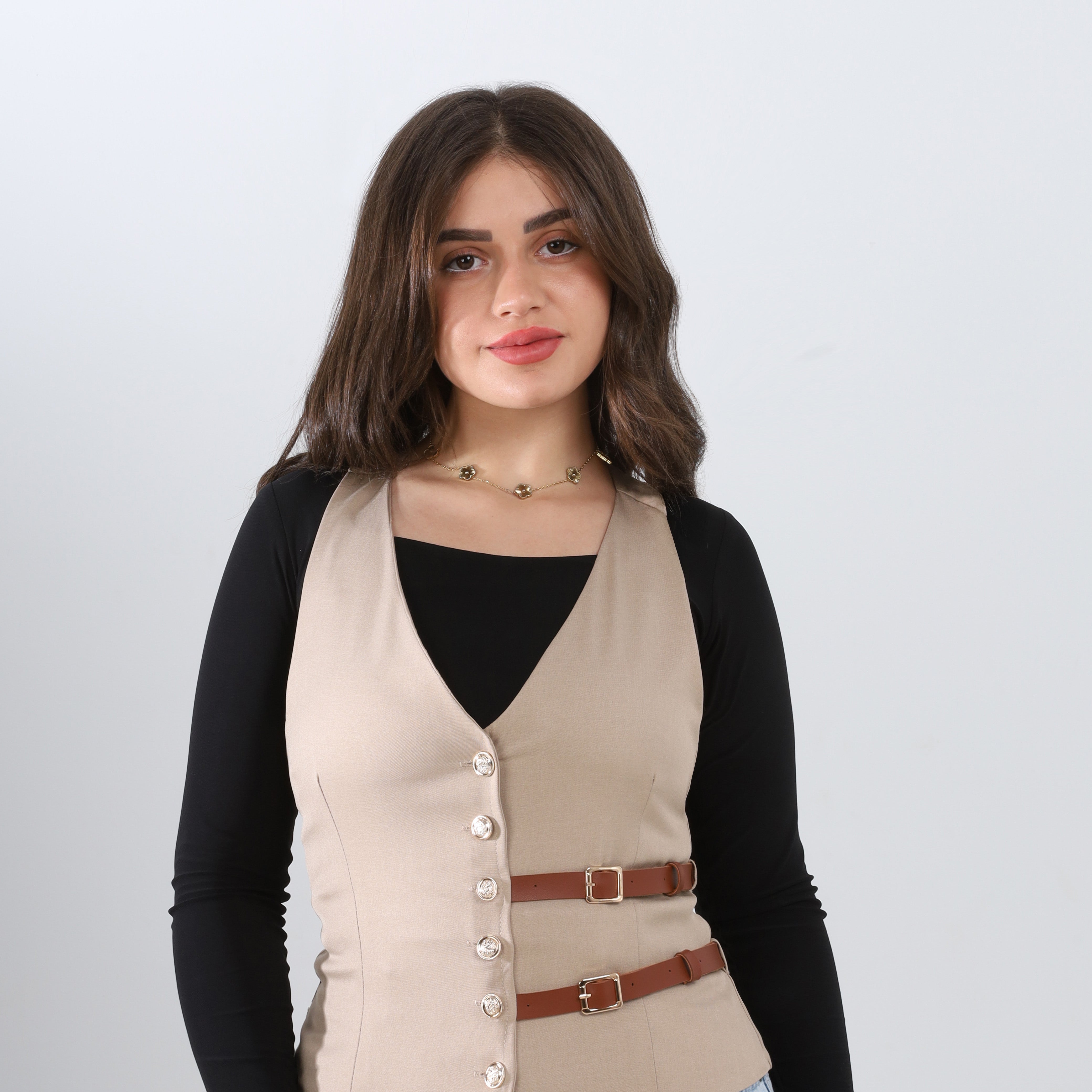 Sleeveless vest with corset-style w1631100