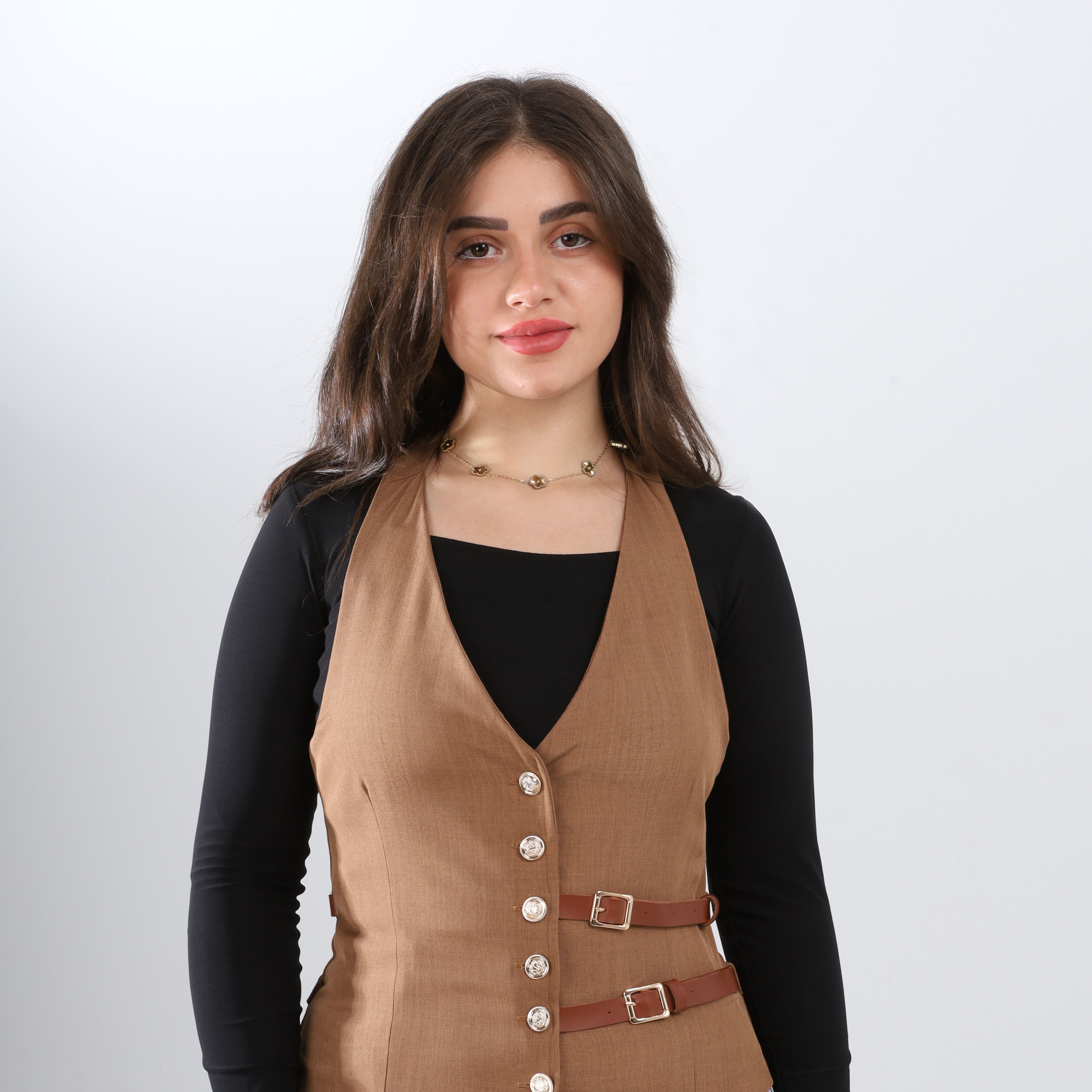 Sleeveless vest with corset-style w1631100