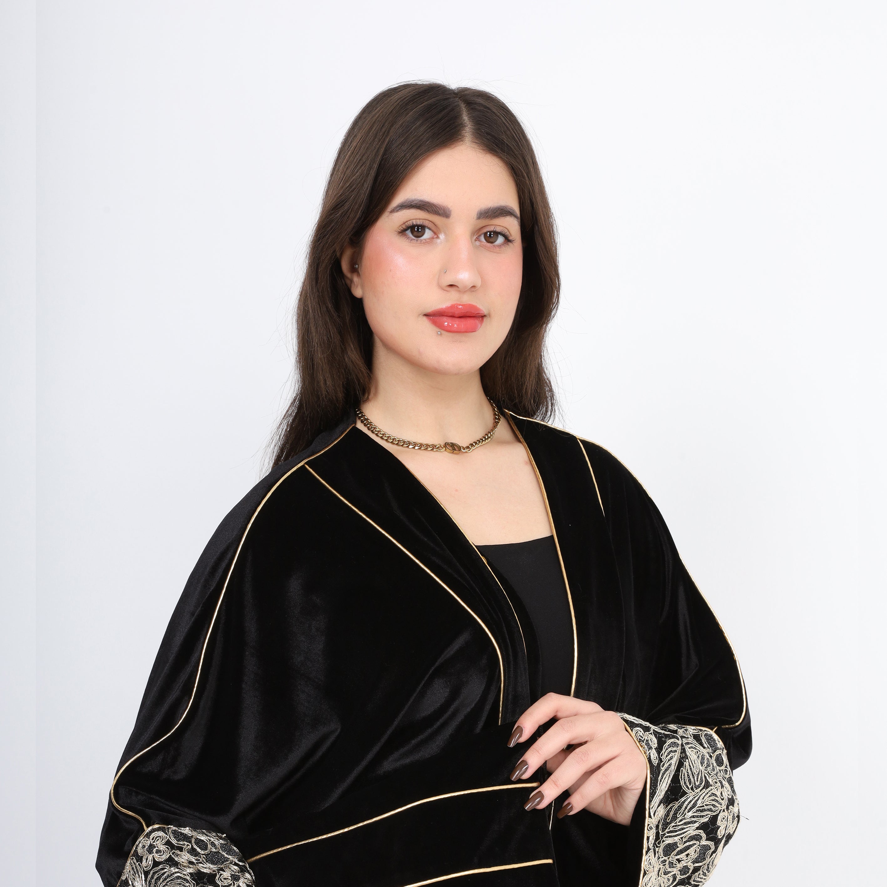 Velvet Cardigan With Embroidered Sleeves w17206040