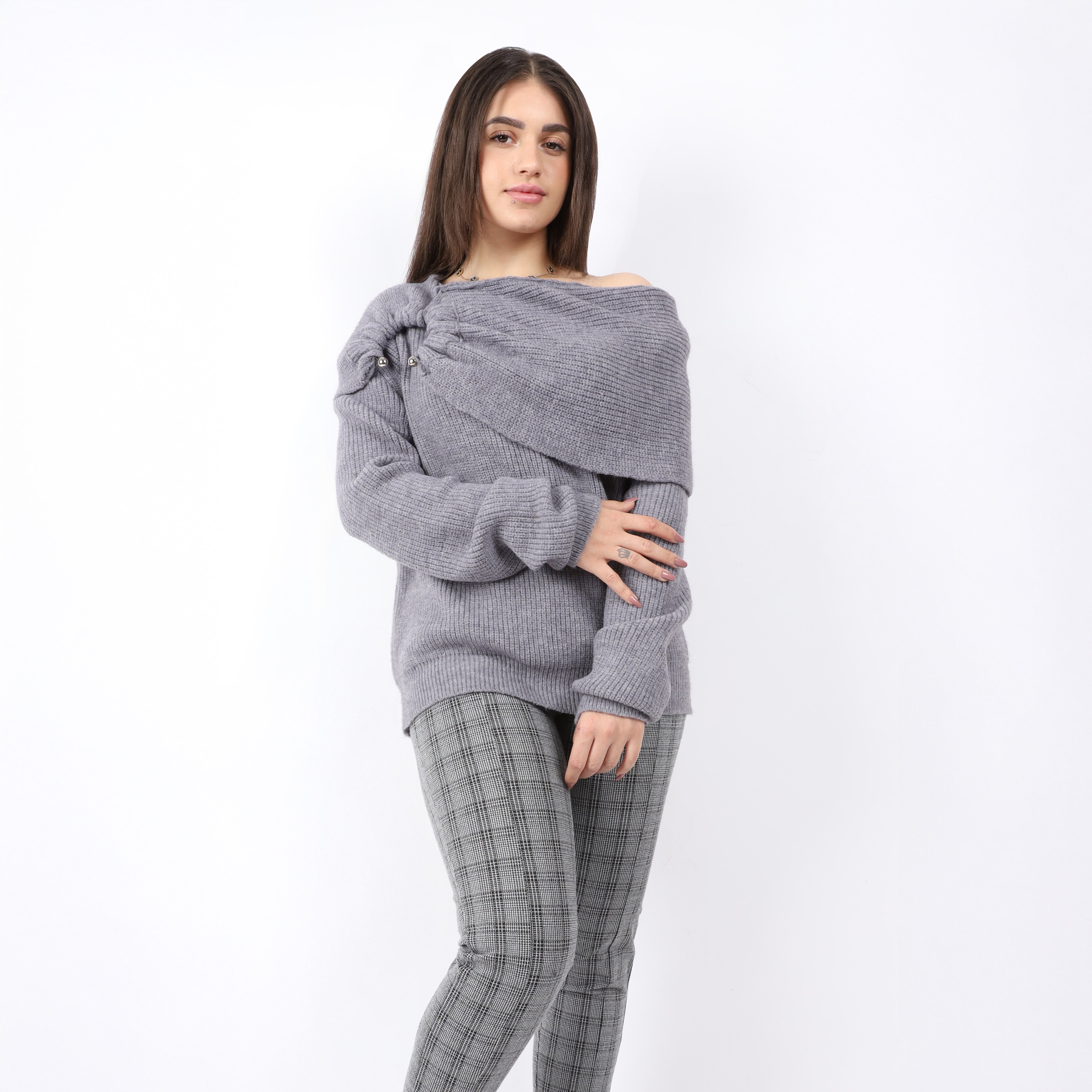 Off-Shoulder Knitted Sweater w17504014