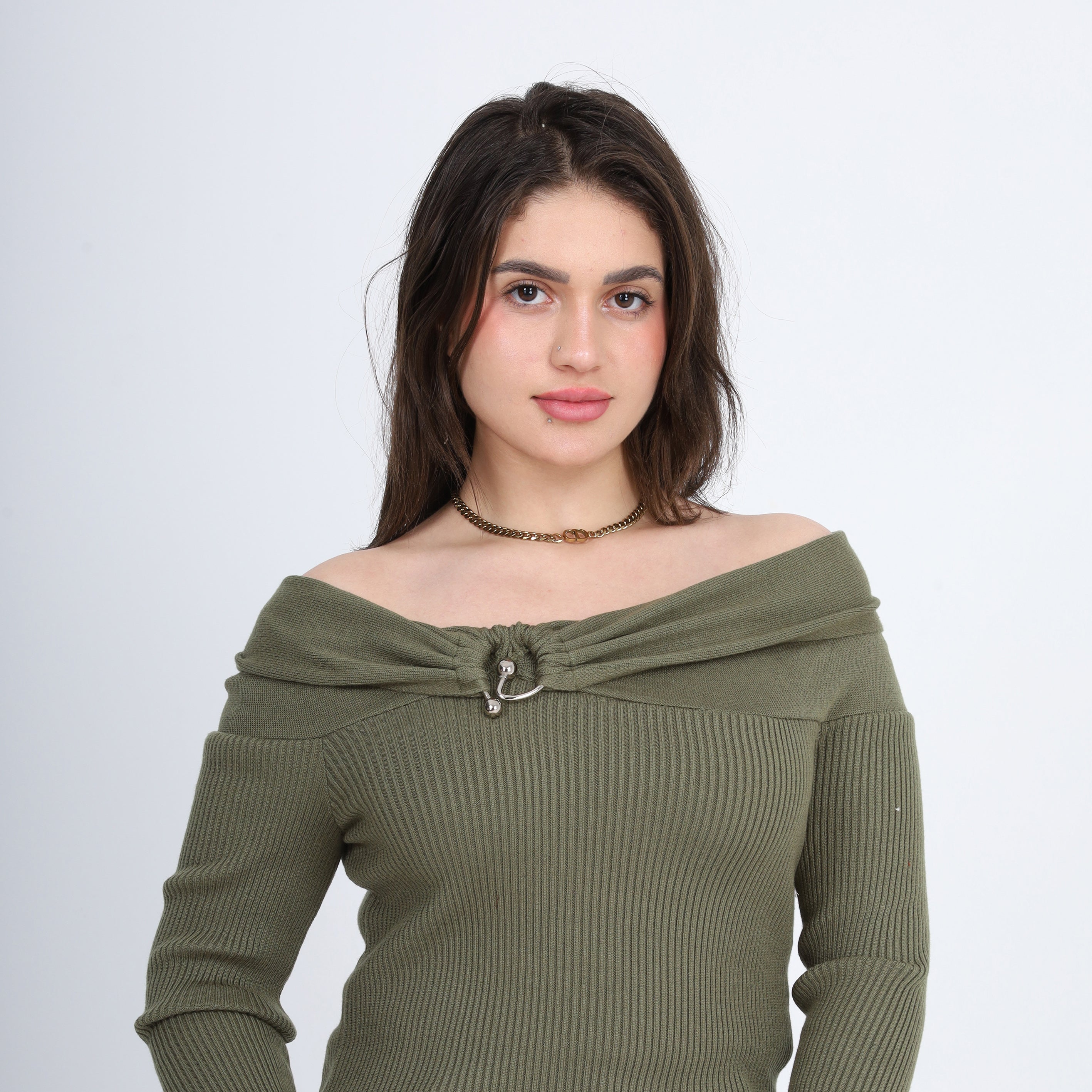 Off-Shoulder Knitted Sweater w17504029