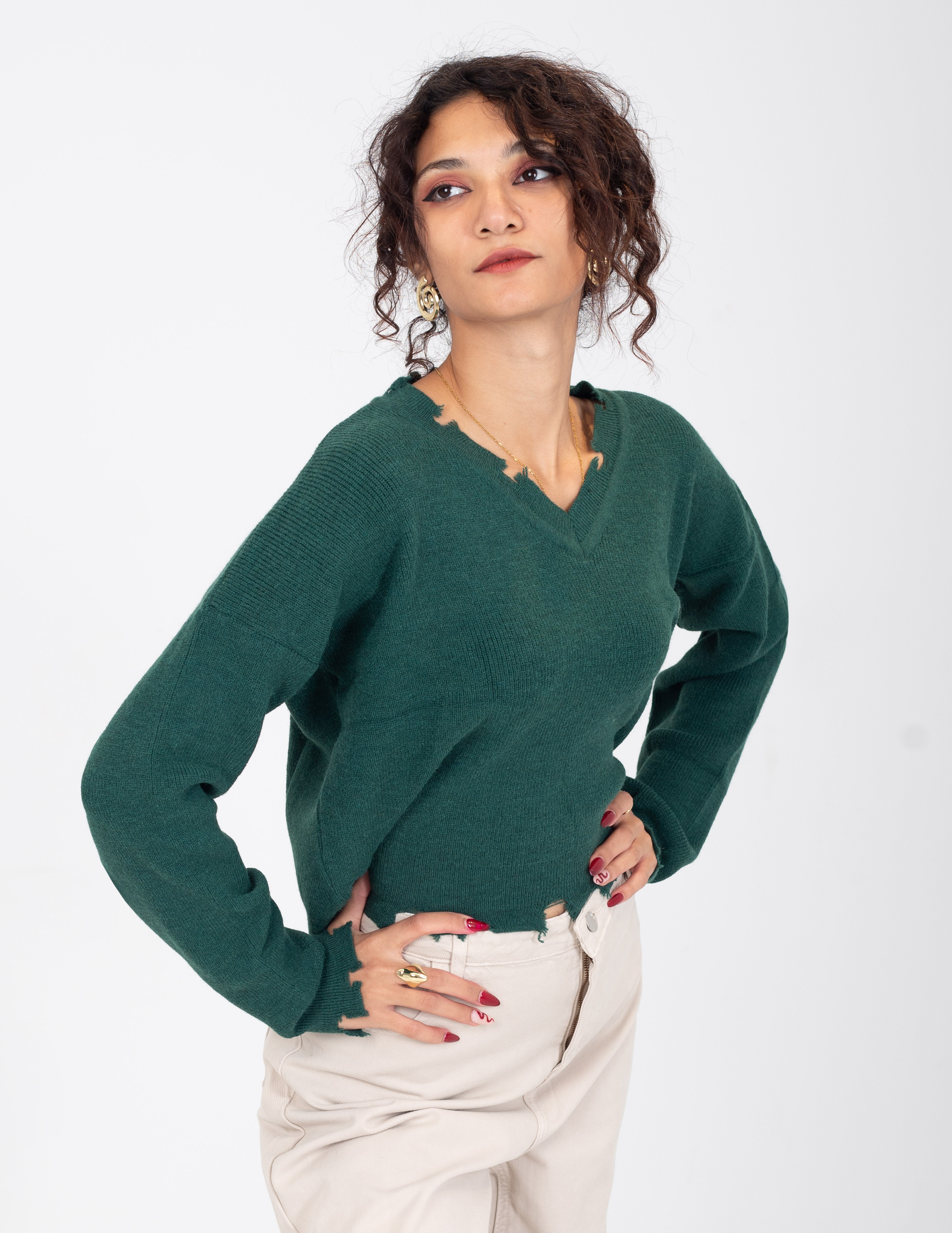 Distressed V-Neck pullover w16252645