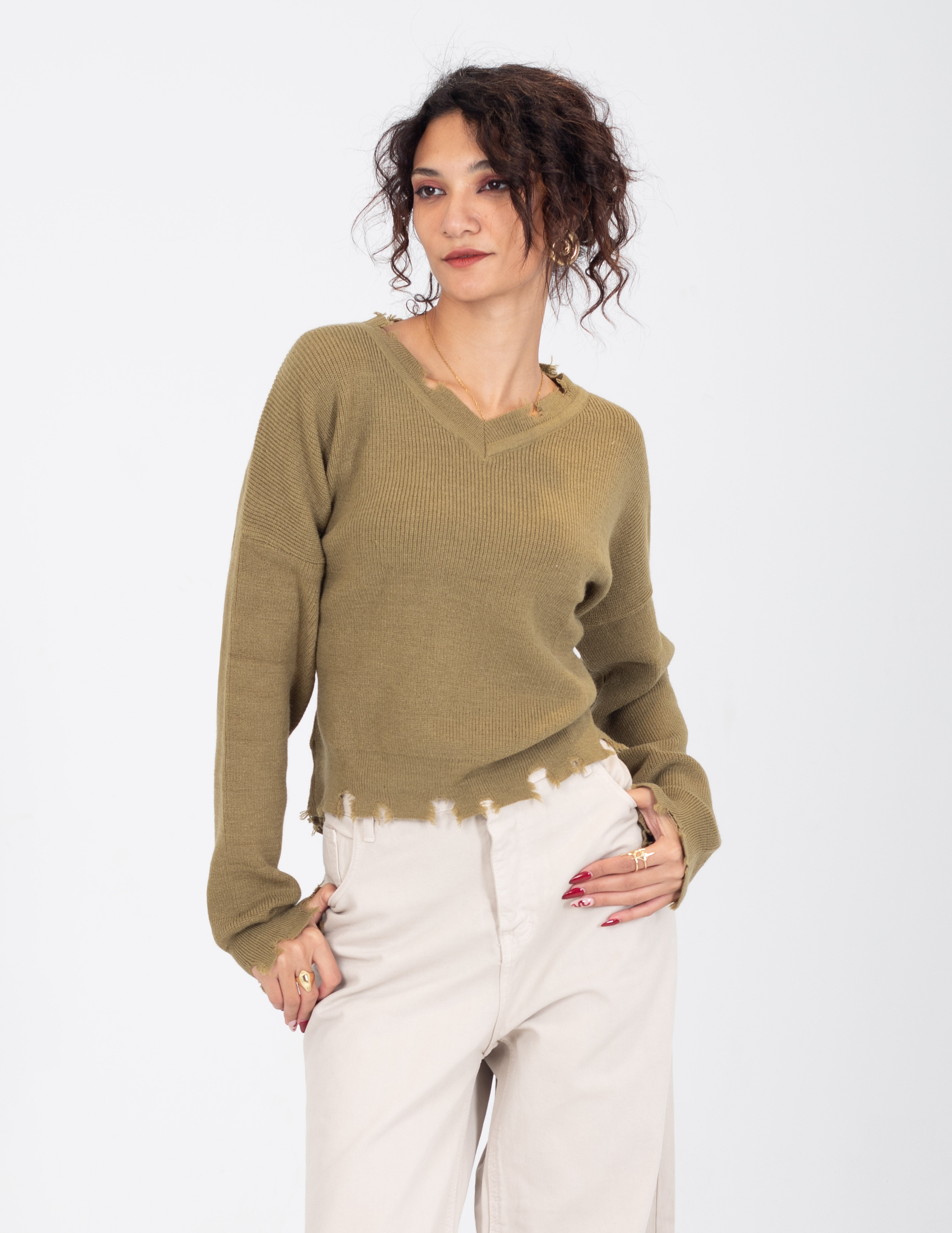 Distressed V-Neck pullover w16252645