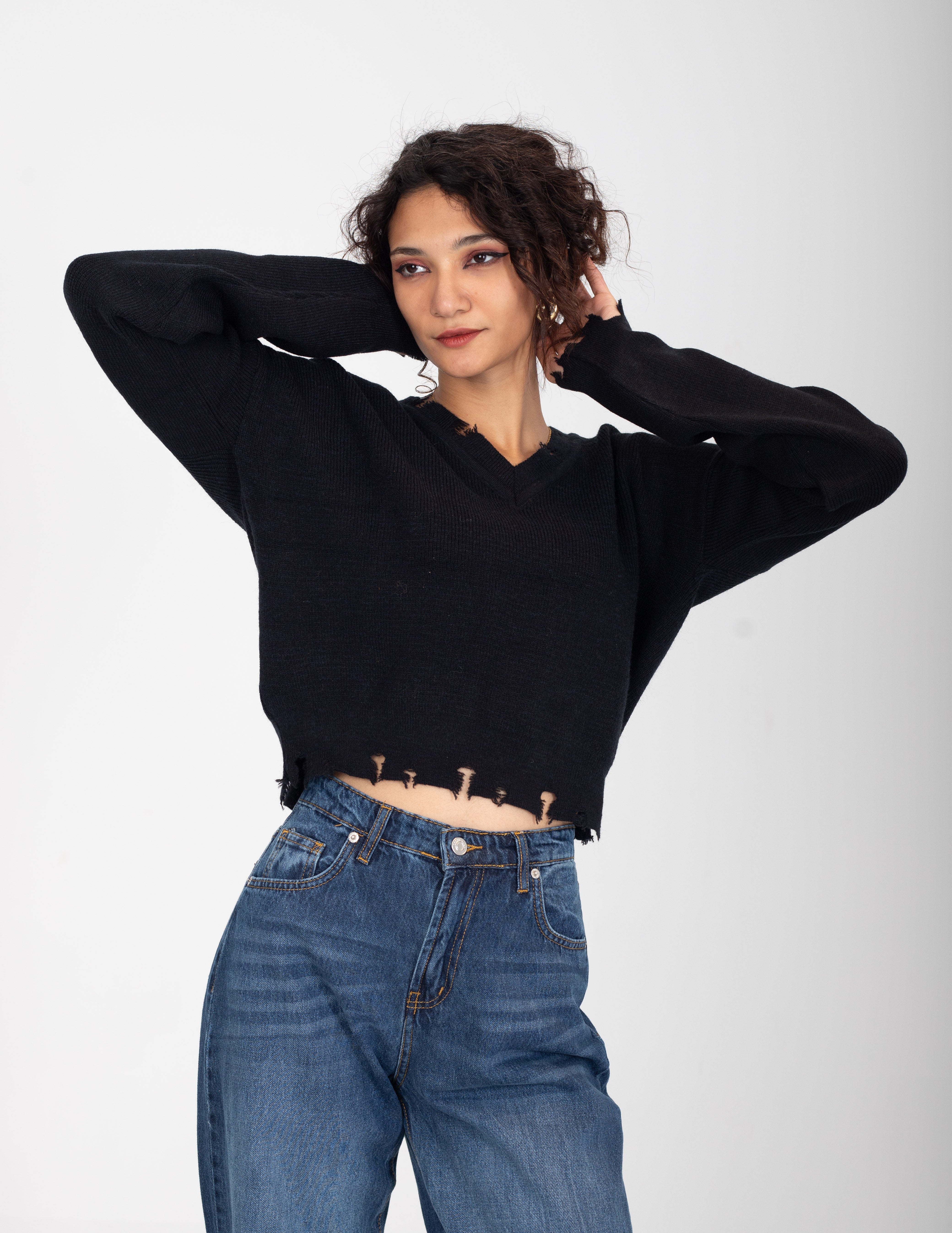 Distressed V-Neck pullover w16252645