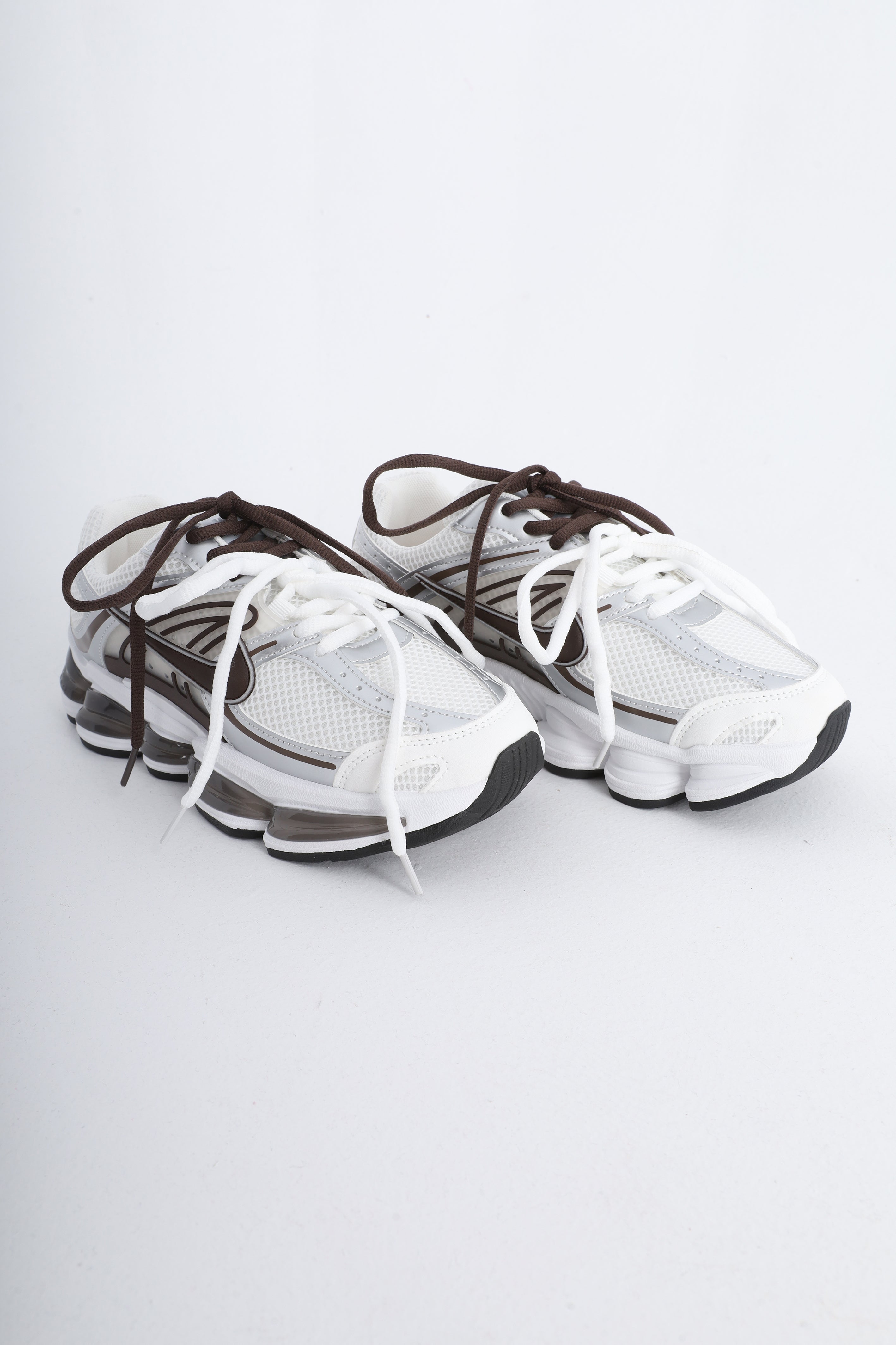 Nike Women’s Sneakers 1776M532