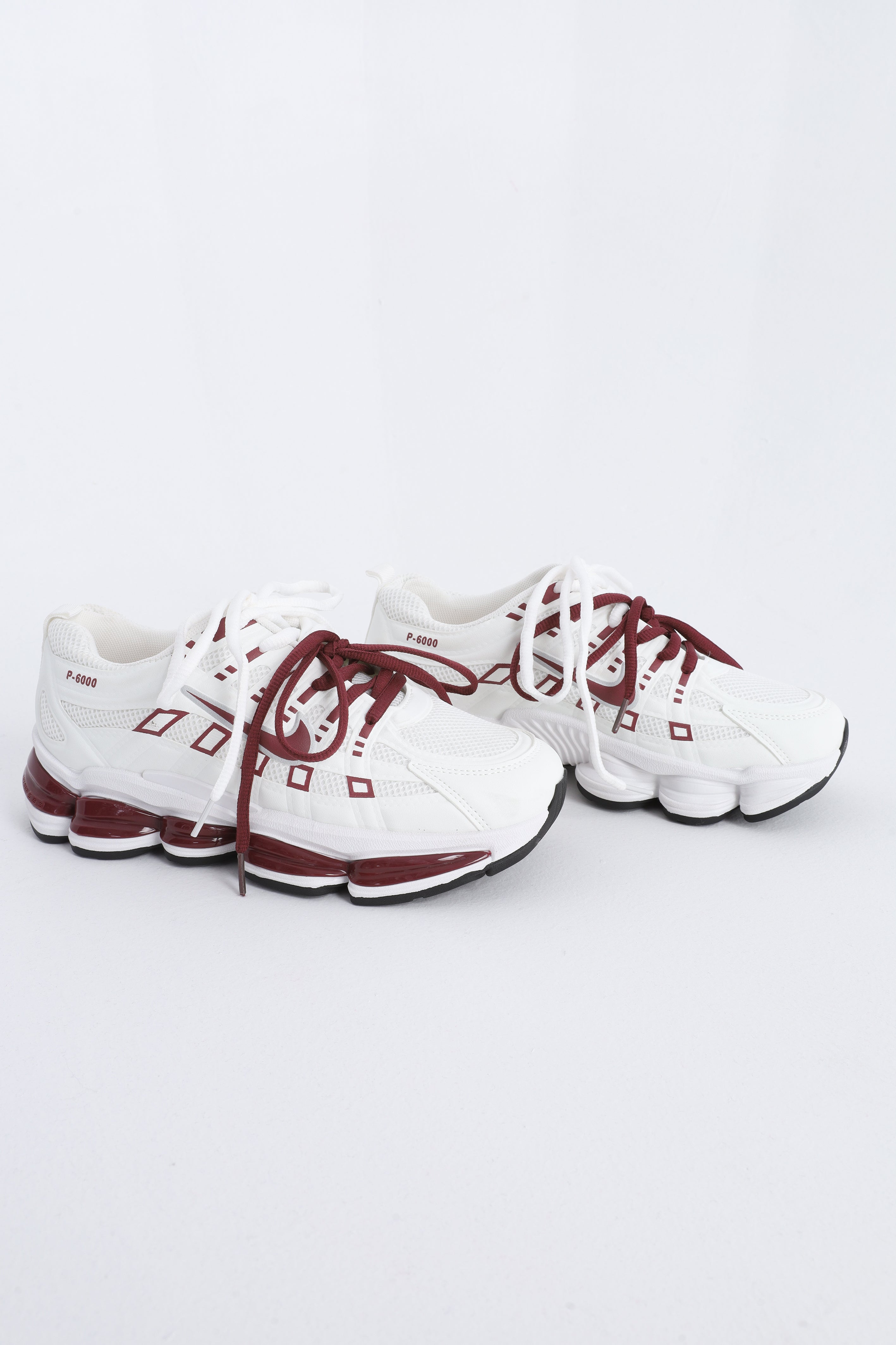 Nike Women’s Sneakers 1776M561