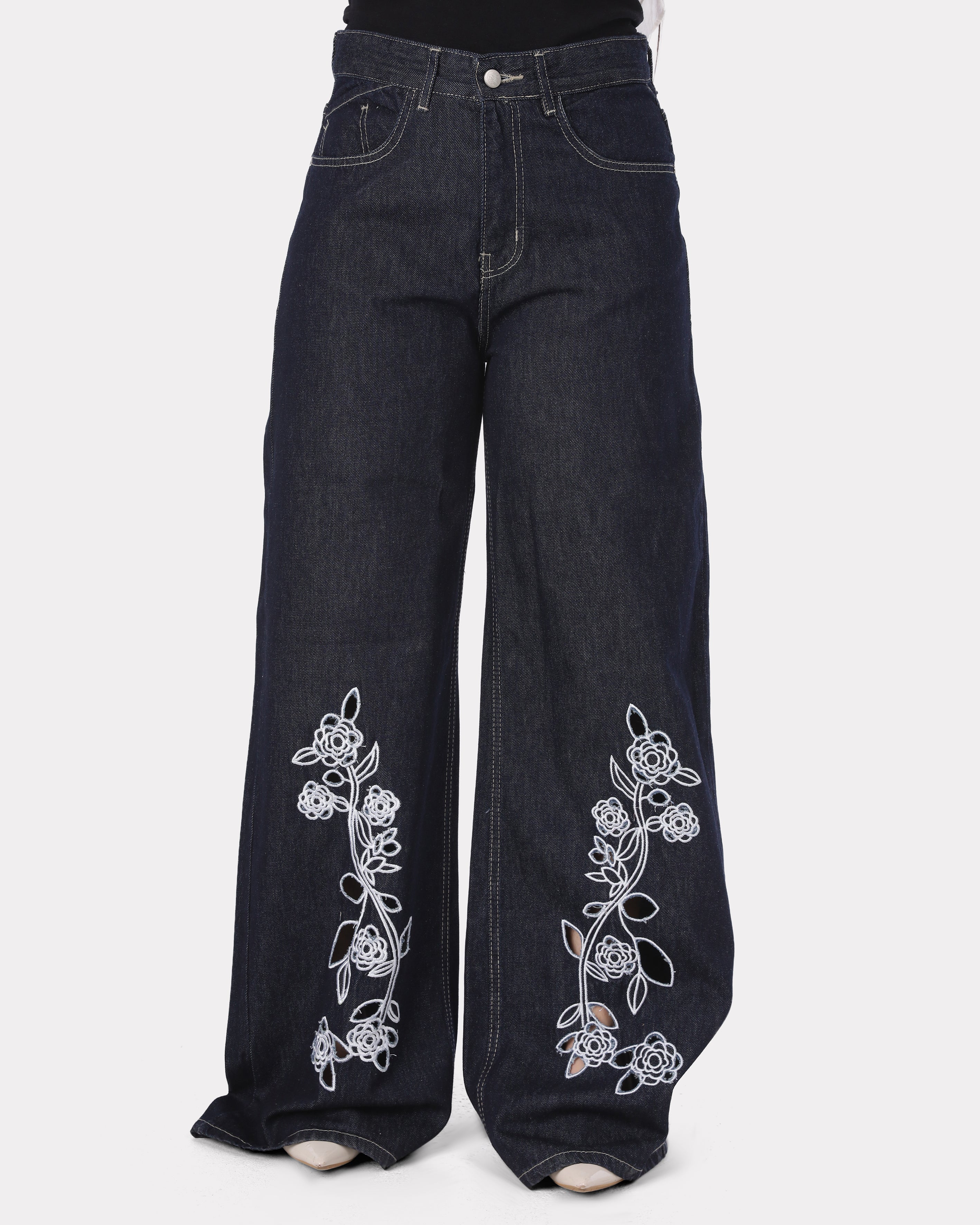 Wide Leg Jeans with Floral Embroidery 2087R1042