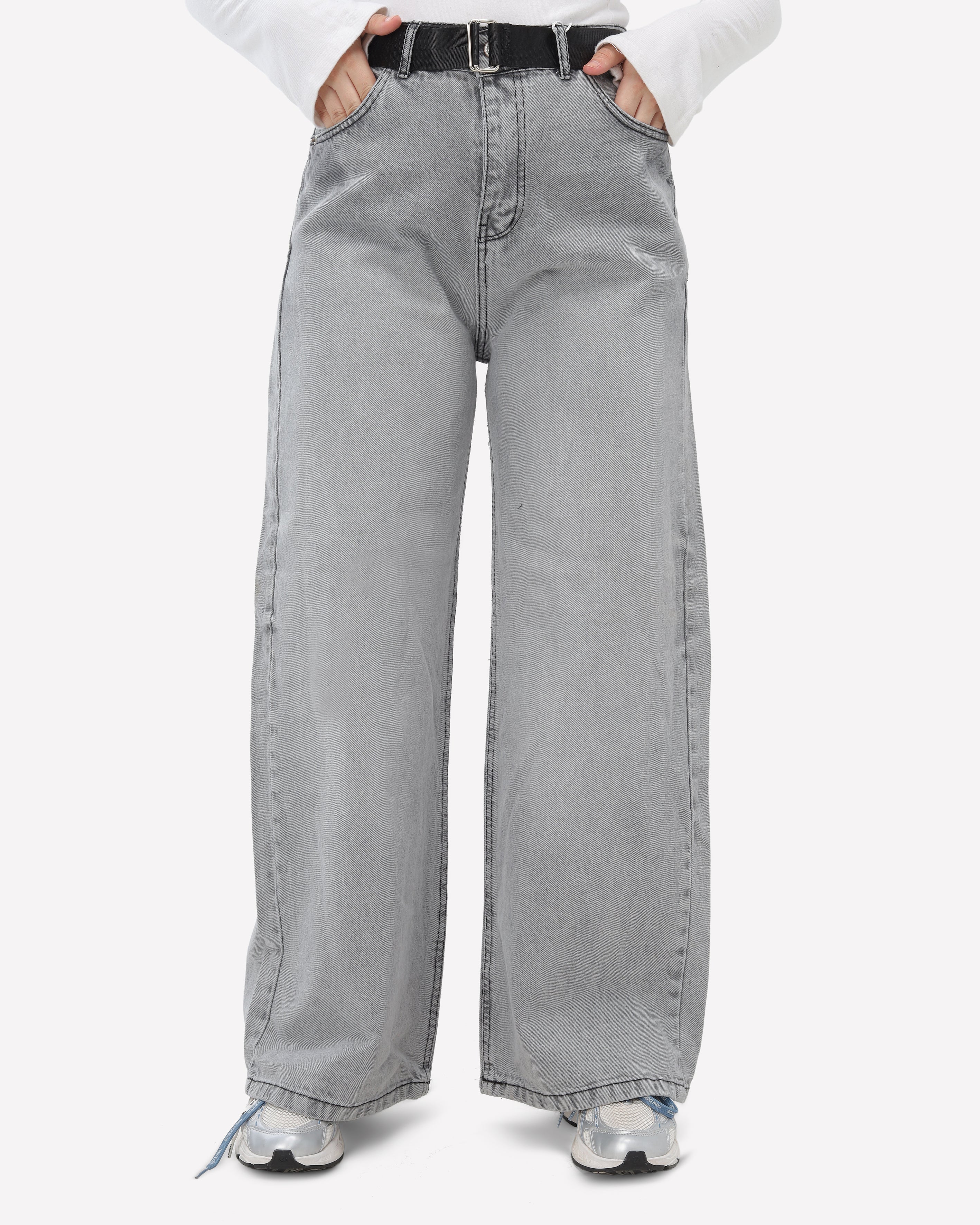 Wide-Leg Belted Jeans 71110609