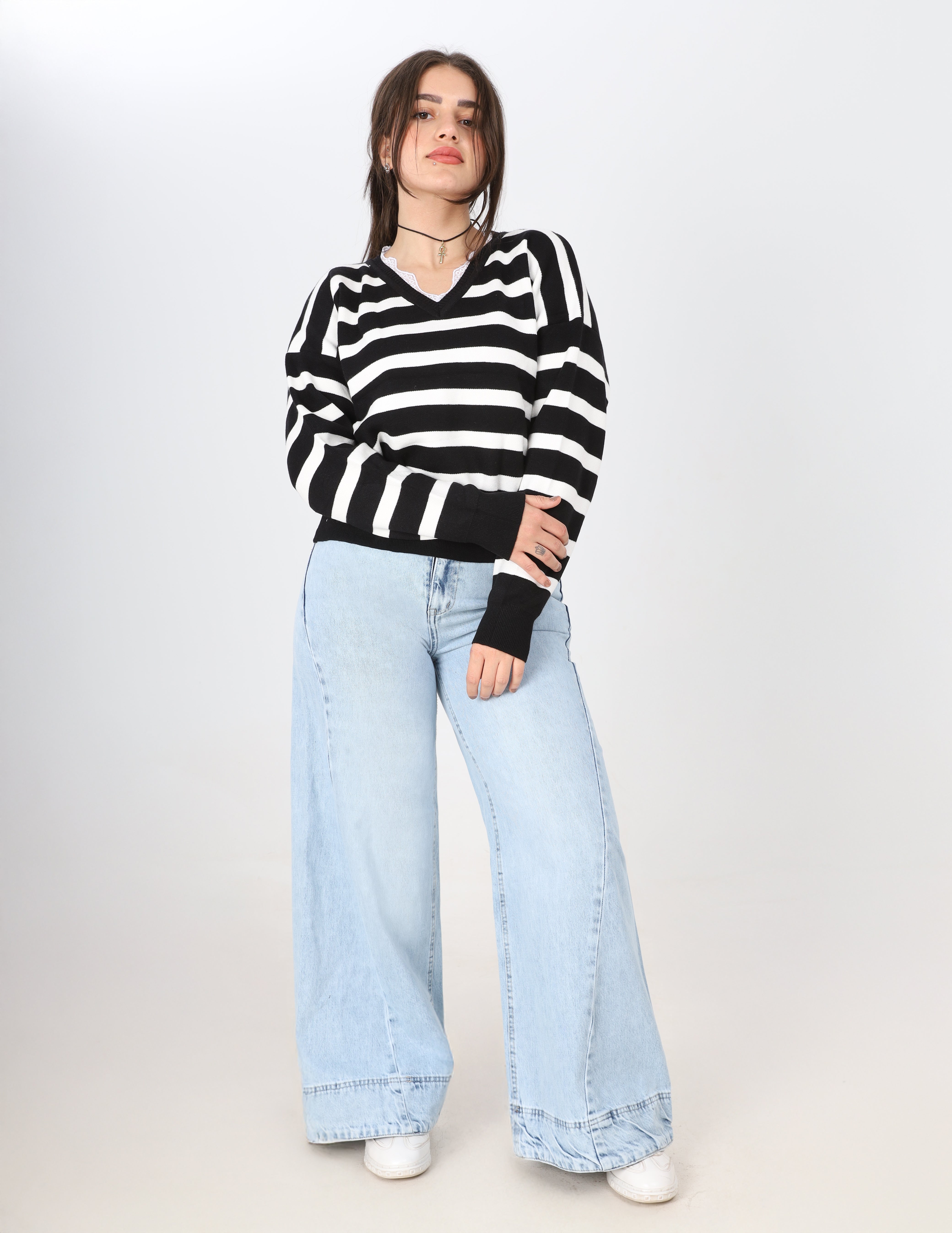 Striped Knit Sweater with Lace V-Neck w16252765