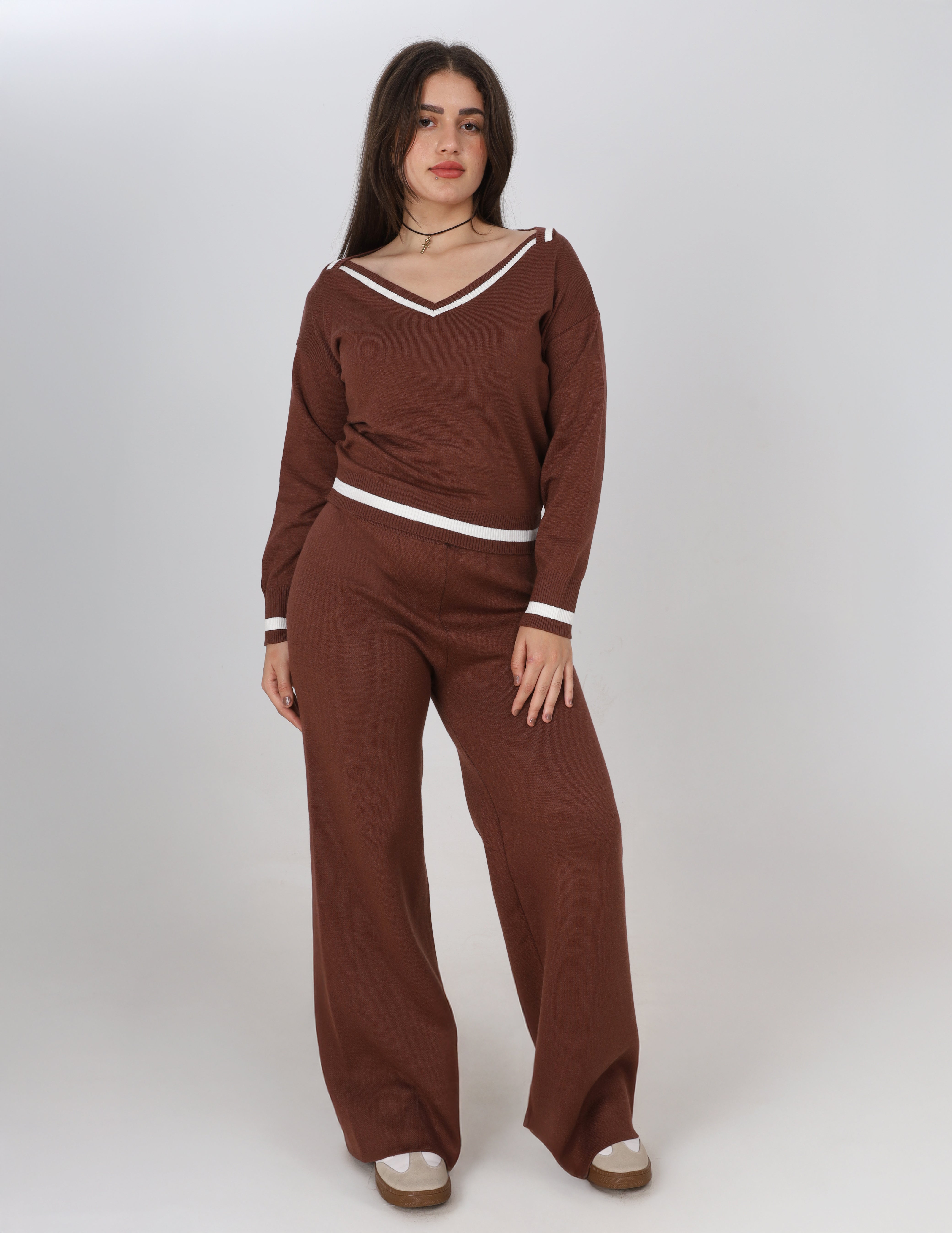 Contrast V_ Neck Sweater w16252748