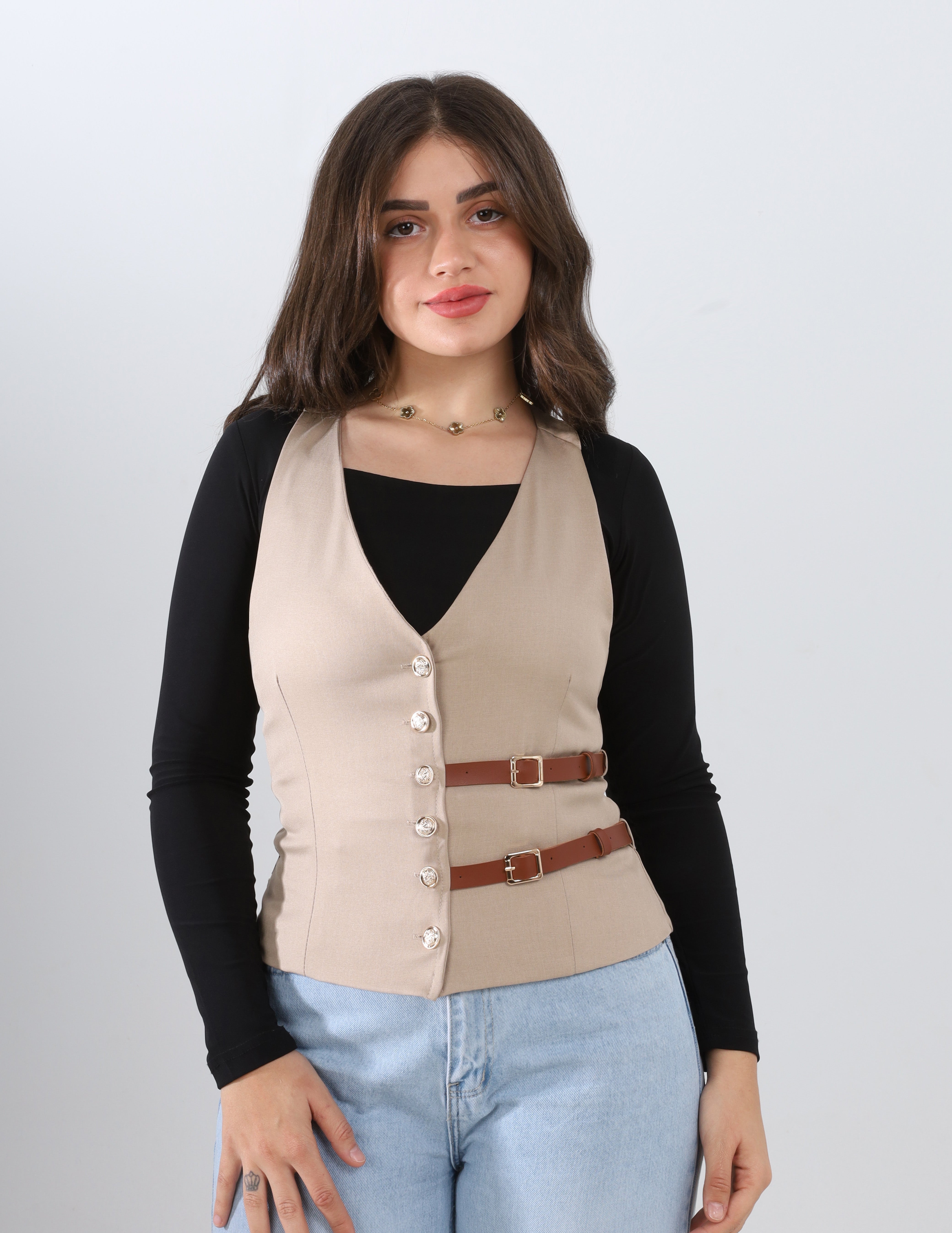 Sleeveless vest with corset-style w1631100