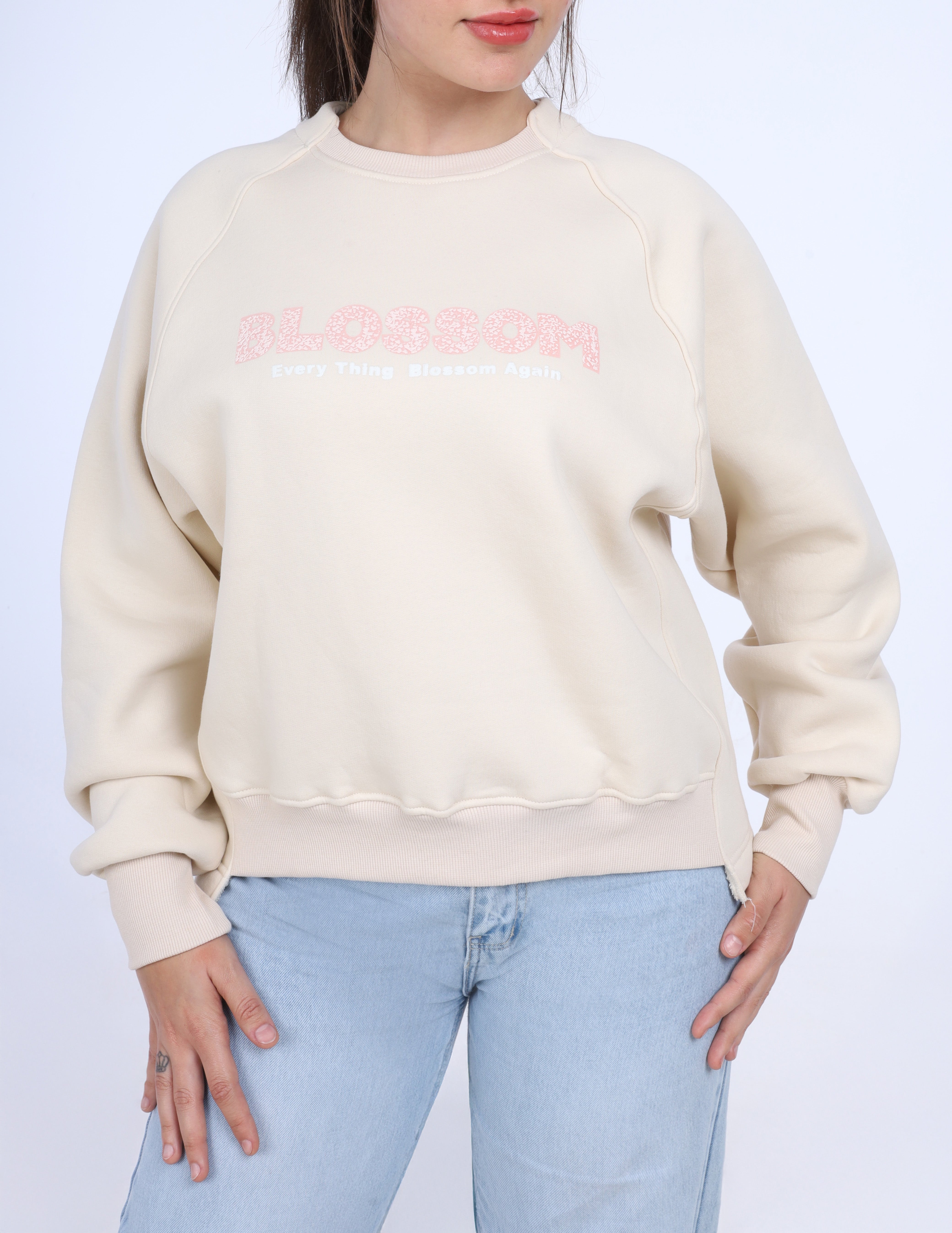 Embossed Front Print Sweatshirt w17018614