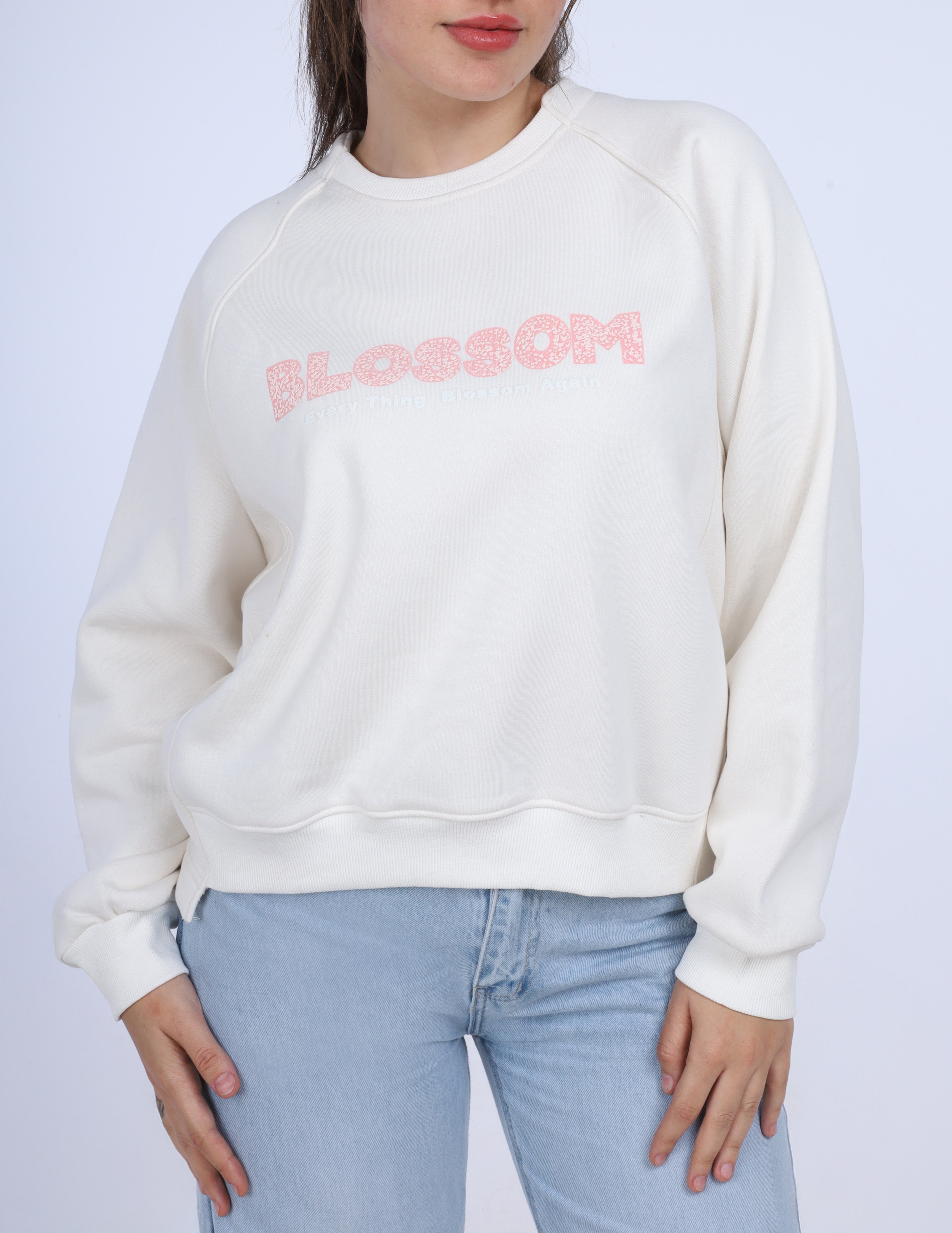 Embossed Front Print Sweatshirt w17018614