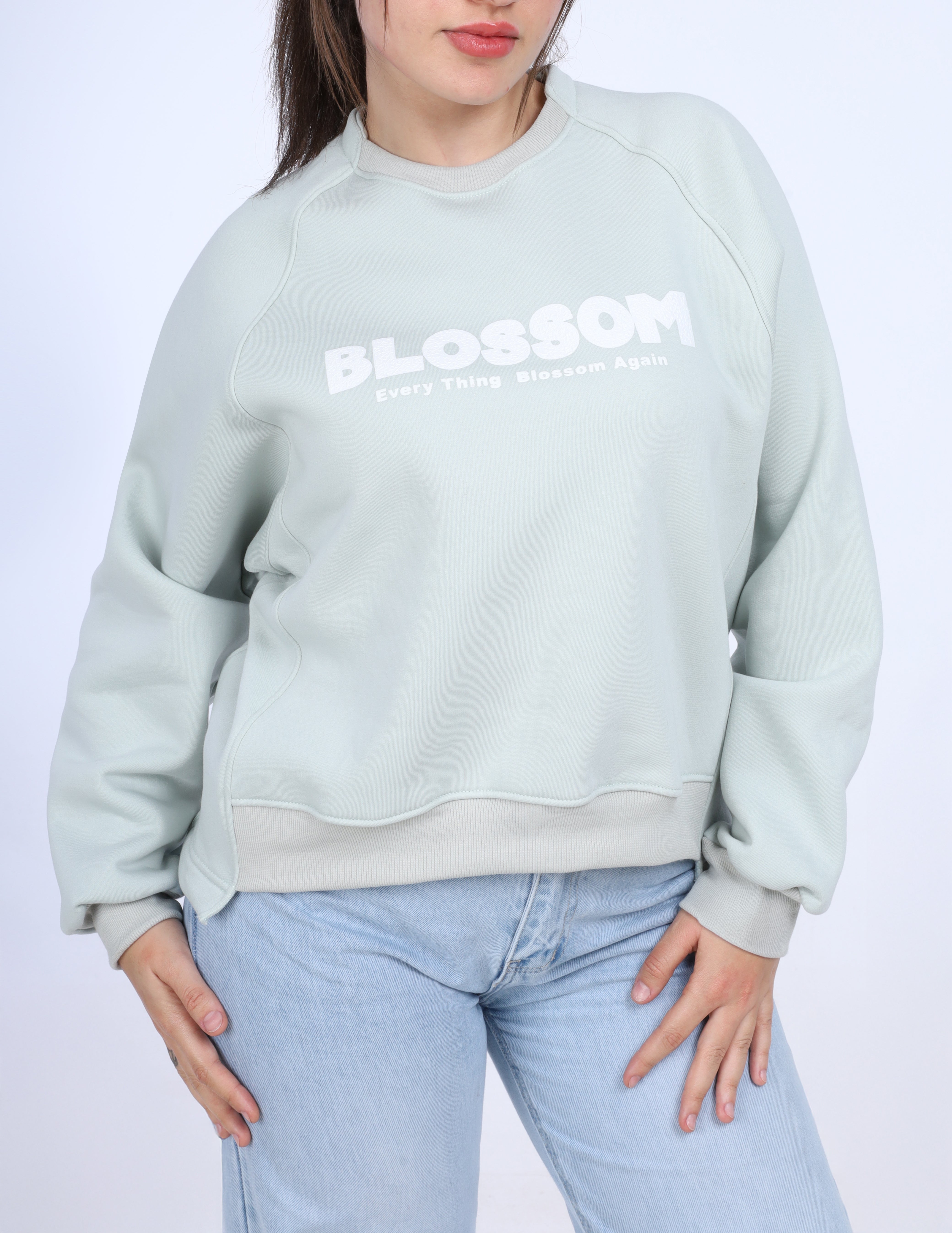 Embossed Front Print Sweatshirt w17018614