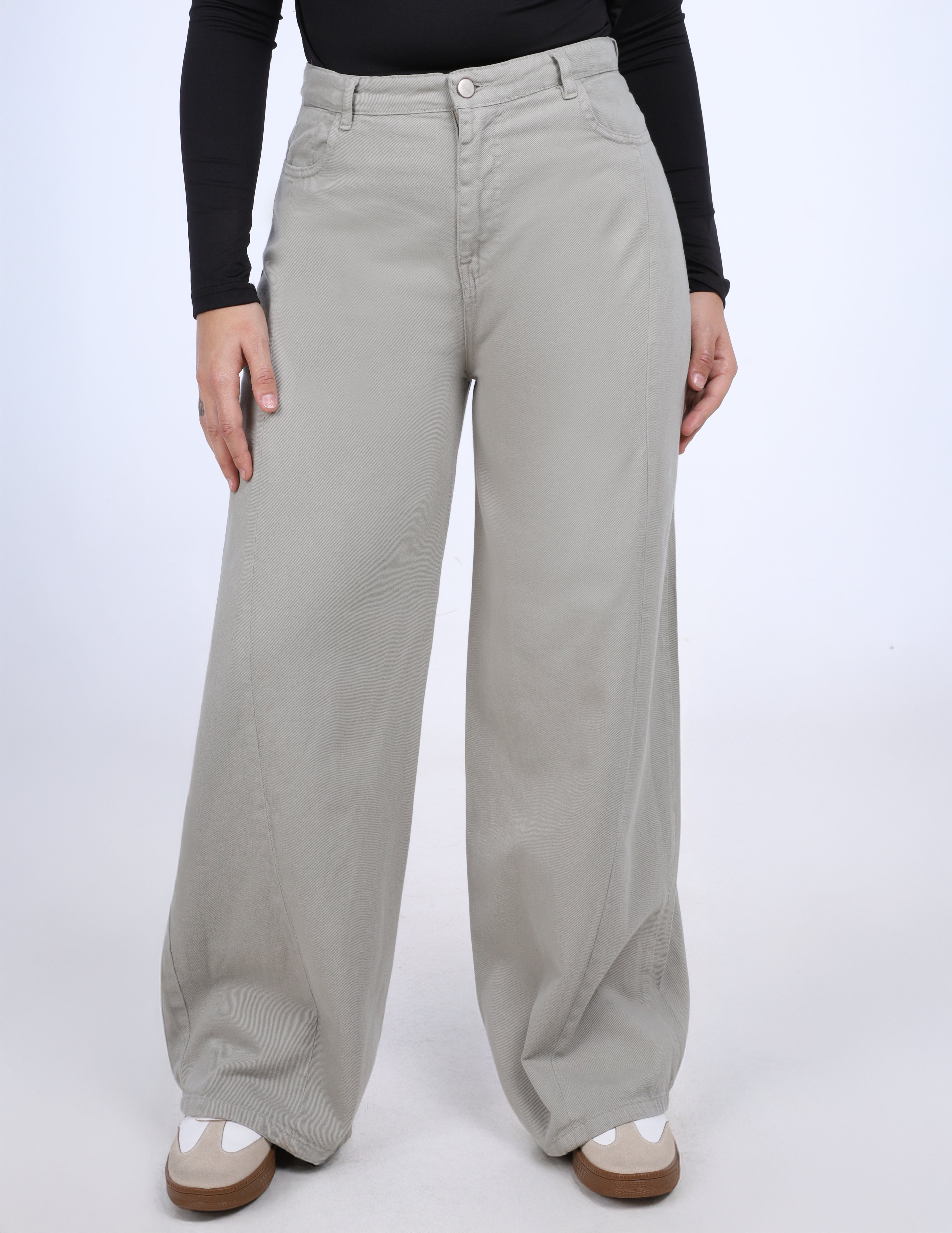 High-Waisted Wide-Leg Trousers w1706787