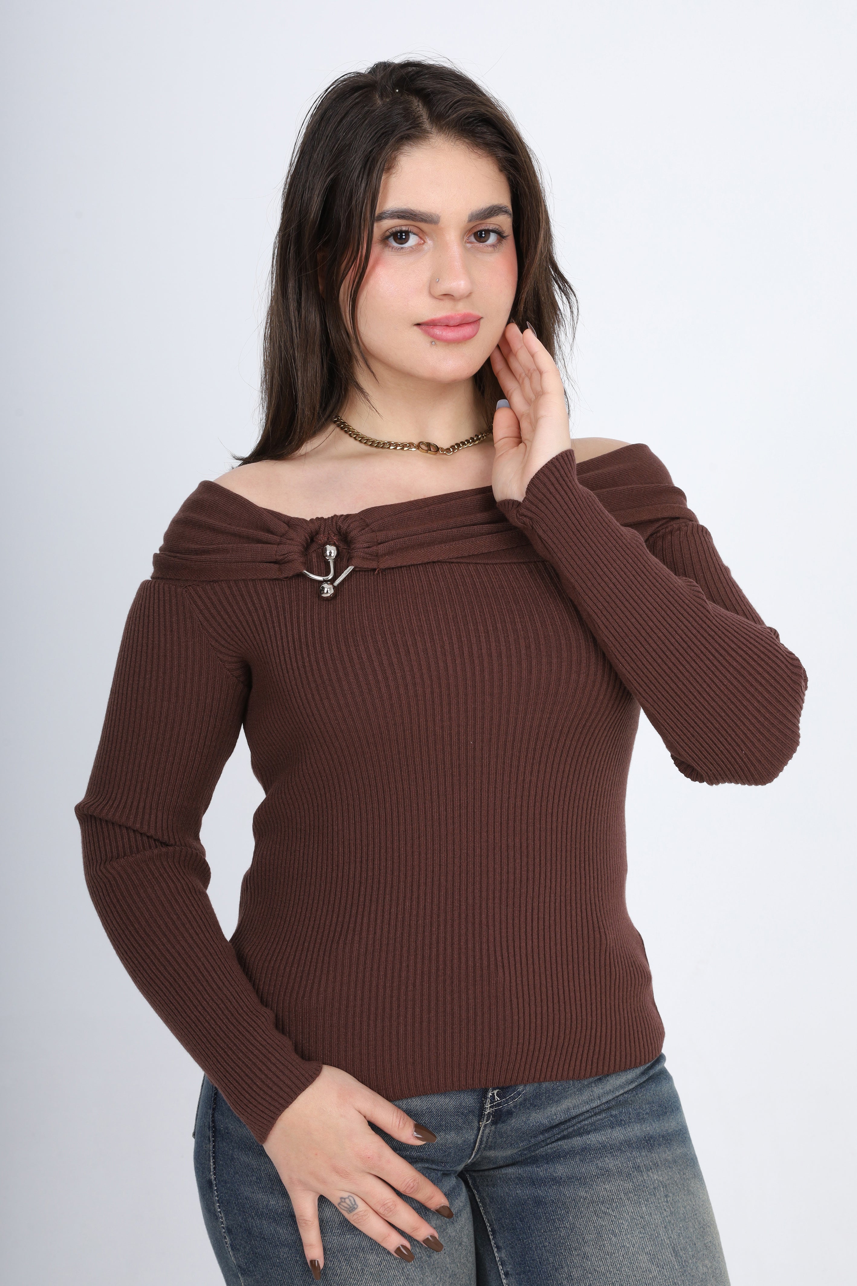 Off-Shoulder Knitted Sweater w17504029