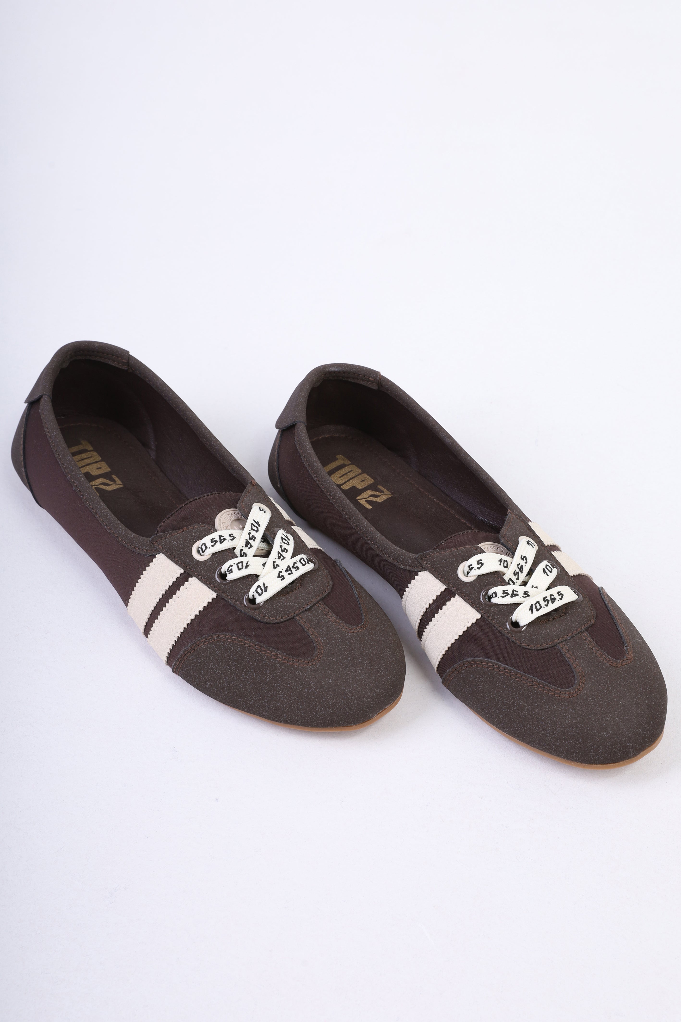 Lace-Up Casual Flats with White Stripe w1776564