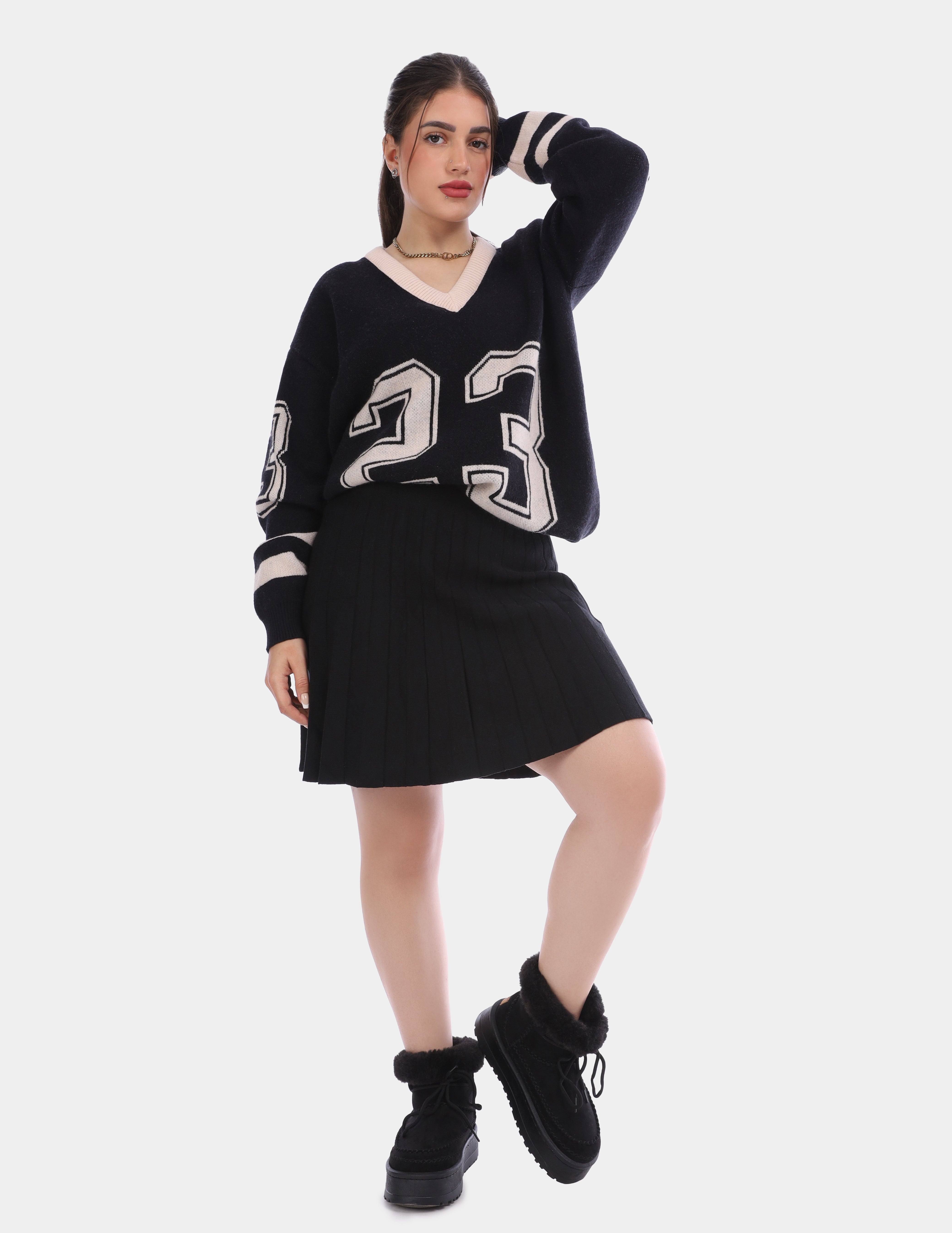 V-Neck Number Print Knit Sweater w830267